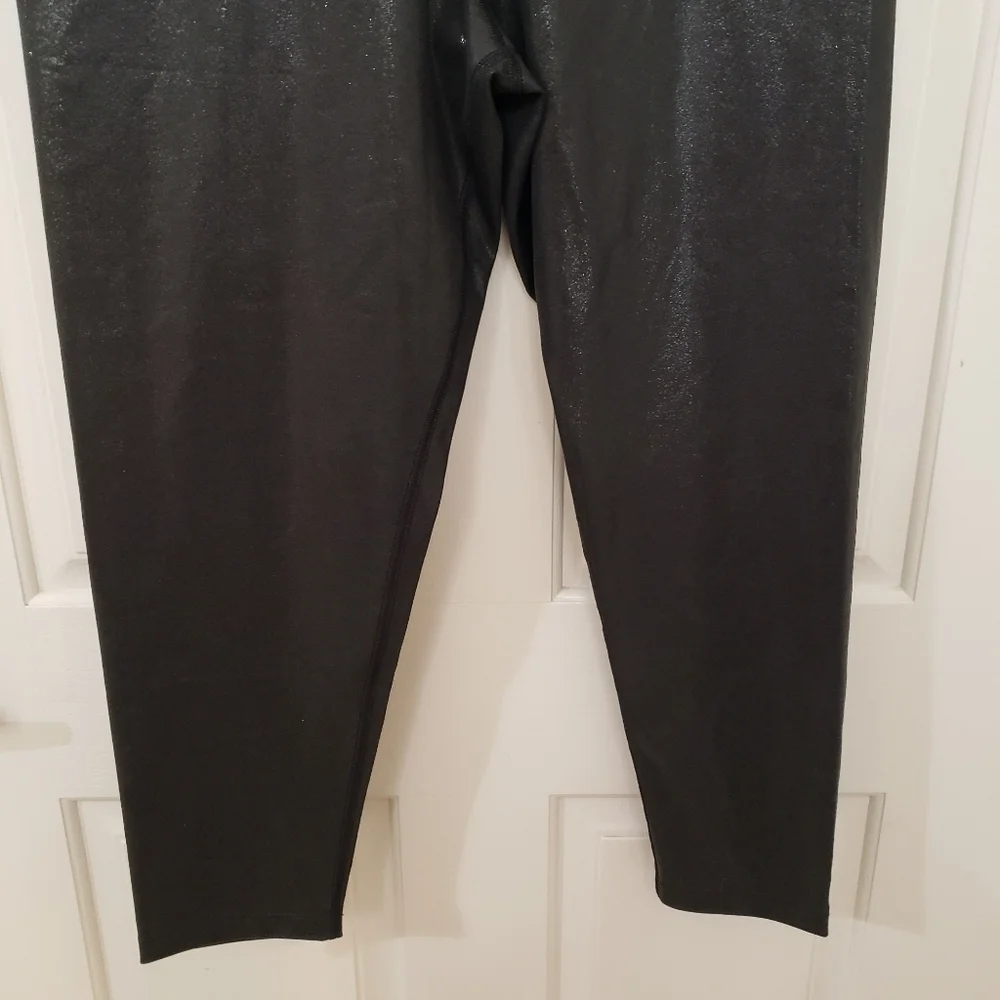 Pink by Victoria's secret Ultimate size Large